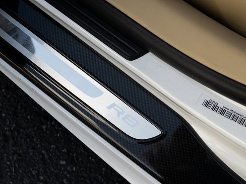Used 2010 Audi R8 V10 AWD/4WD image 12