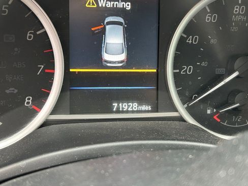 Used 2019 Nissan Sentra S image 10