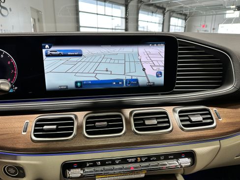 New 2026 Mercedes-Benz GLS 450 4MATIC image 10