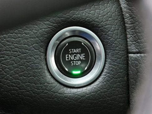 Used 2022 GMC Yukon Denali image 29