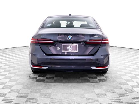 Used 2024 BMW 540i xDrive w/ Premium Package AWD/4WD image 4