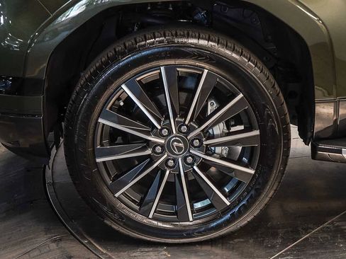 Certified 2025 Lexus GX 550 w/ Cold Area Package image 11