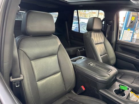 Used 2022 Chevrolet Tahoe Z71 w/ Luxury Package image 5