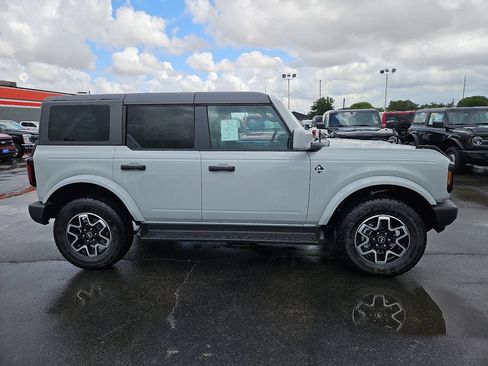 New 2026 Ford Bronco Outer Banks AWD/4WD image 14