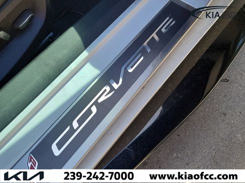 Used 2015 Chevrolet Corvette Z06 w/ 3LZ Preferred Equipment Group RWD image 15