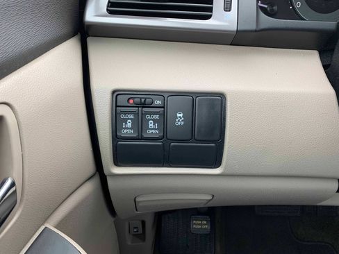 Used 2016 Honda Odyssey SE image 21