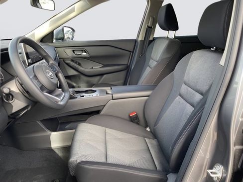 Certified 2024 Nissan Rogue SV FWD image 18