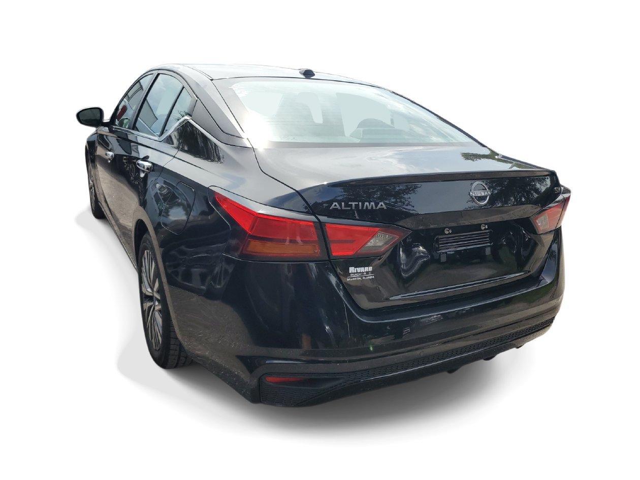 Used 2024 Nissan Altima 2.5 SV FWD image 3