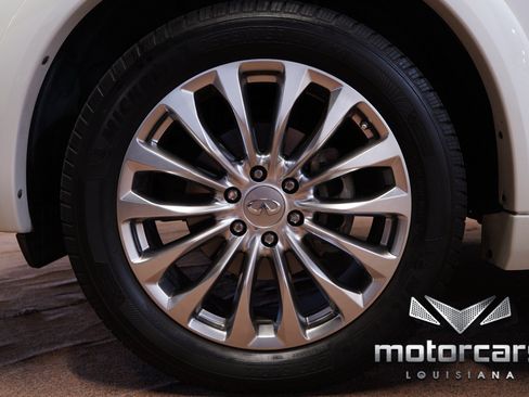 Used 2017 INFINITI QX80 2WD w/ Deluxe Technology Package image 16
