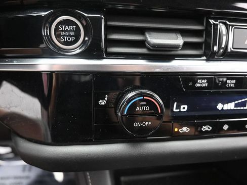 Used 2023 Nissan Pathfinder SL w/ SL Premium Package AWD/4WD image 31