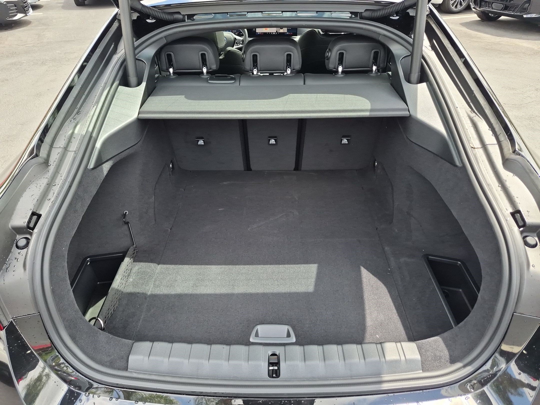 New 2026 BMW i4 eDrive40 w/ Parking Assistance Package RWD image 32
