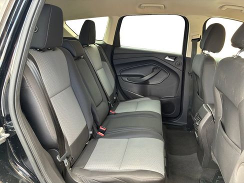 Used 2017 Ford Escape SE w/ Equipment Group 201A FWD image 20