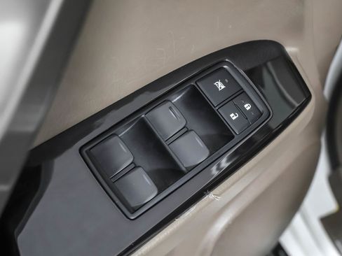 Used 2018 Lexus GX 460 w/ Navigation Package image 36