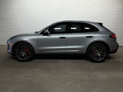 Certified 2022 Porsche Macan S image 2