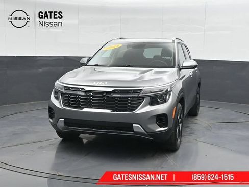 Used 2024 Kia Seltos EX AWD/4WD image 5