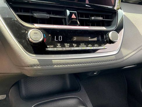 Used 2024 Toyota Corolla SE FWD image 32