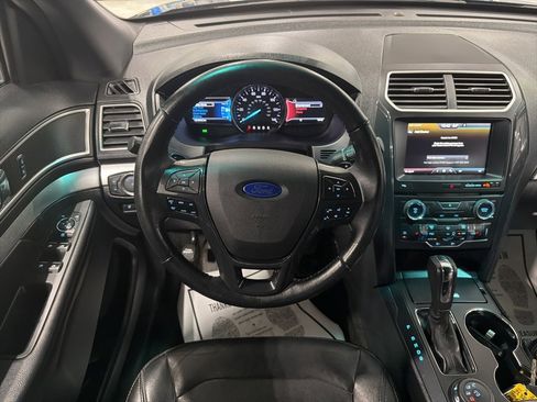 Used 2016 Ford Explorer XLT w/ Equipment Group 202A image 36