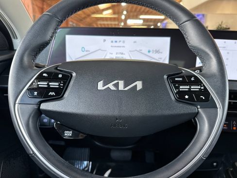 Certified 2024 Kia EV6 Light RWD image 31