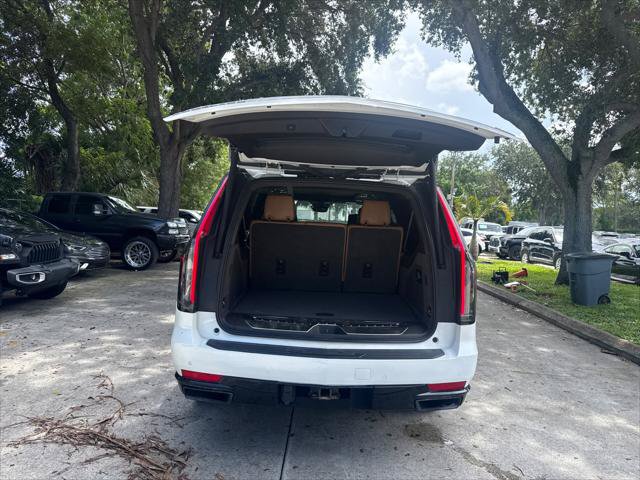 Used 2021 Cadillac Escalade ESV Sport w/ Driver Assist Tech Package AWD/4WD image 18