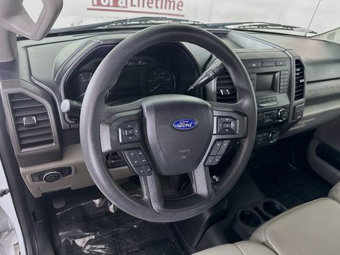 Used 2019 Ford F250 XL w/ XL Value Package image 3