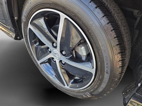 Used 2021 Honda HR-V Touring image 19