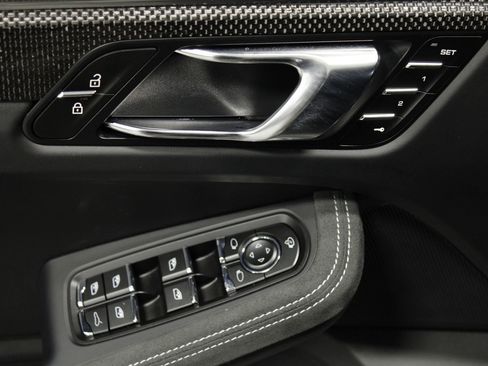 Used 2025 Porsche Macan GTS image 29