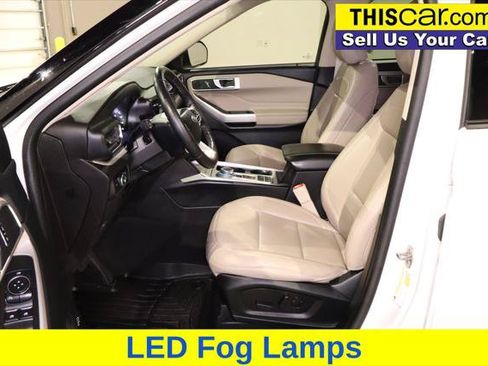 Used 2023 Ford Explorer XLT w/ Equipment Group 202A RWD image 23