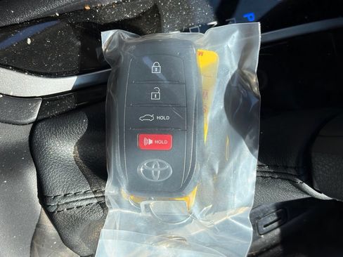 Used 2025 Toyota Corolla LE FWD image 13