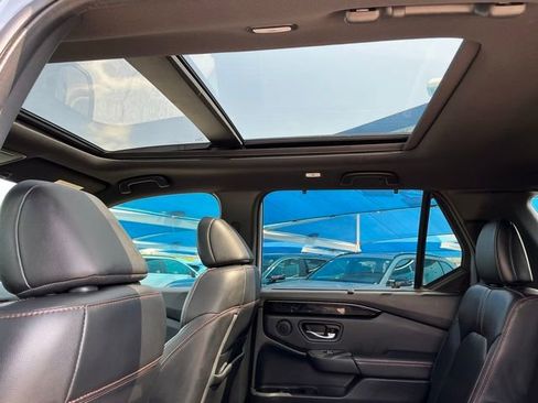 Used 2023 Honda Pilot TrailSport image 12