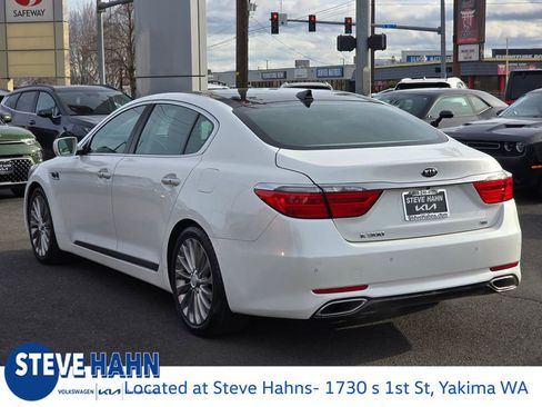 Used 2017 Kia K900 Luxury image 3