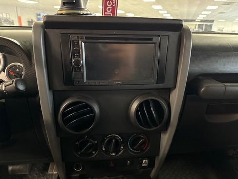 Used 2010 Jeep Wrangler Unlimited Sport AWD/4WD image 16