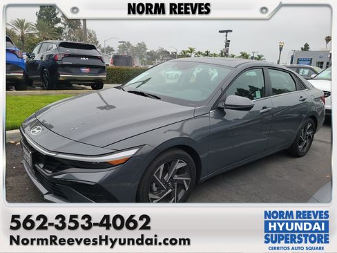 Used 2025 Hyundai Elantra Limited FWD image 1