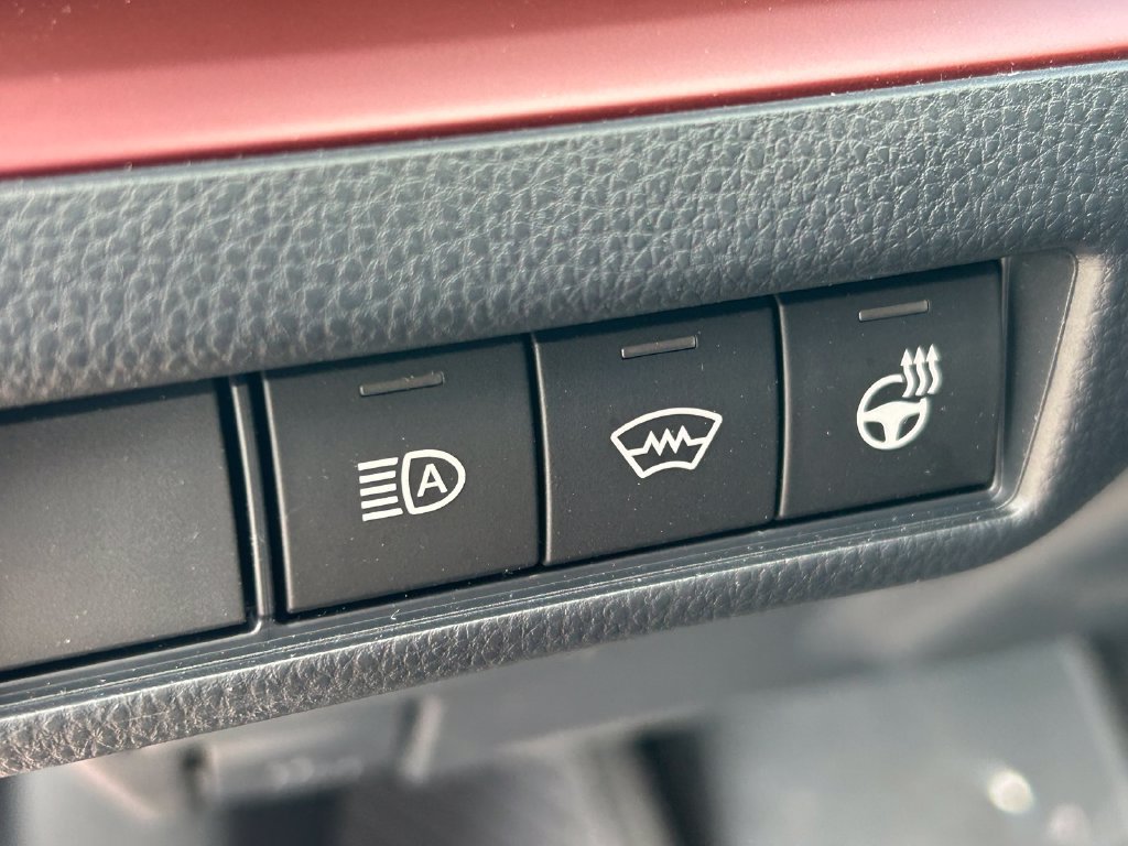 Used 2027 Toyota Prius Plug-In Hybrid w/ Limited Premium Package FWD image 26