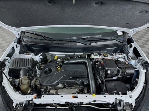 Used 2023 Chevrolet Equinox LS w/ LS Convenience Package image 31