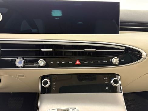 New 2026 Genesis GV70 2.5T Select image 23