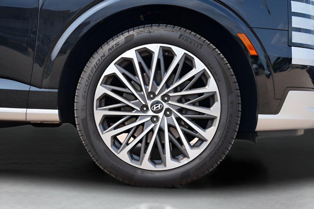 Certified 2026 Hyundai Palisade Calligraphy AWD/4WD image 9