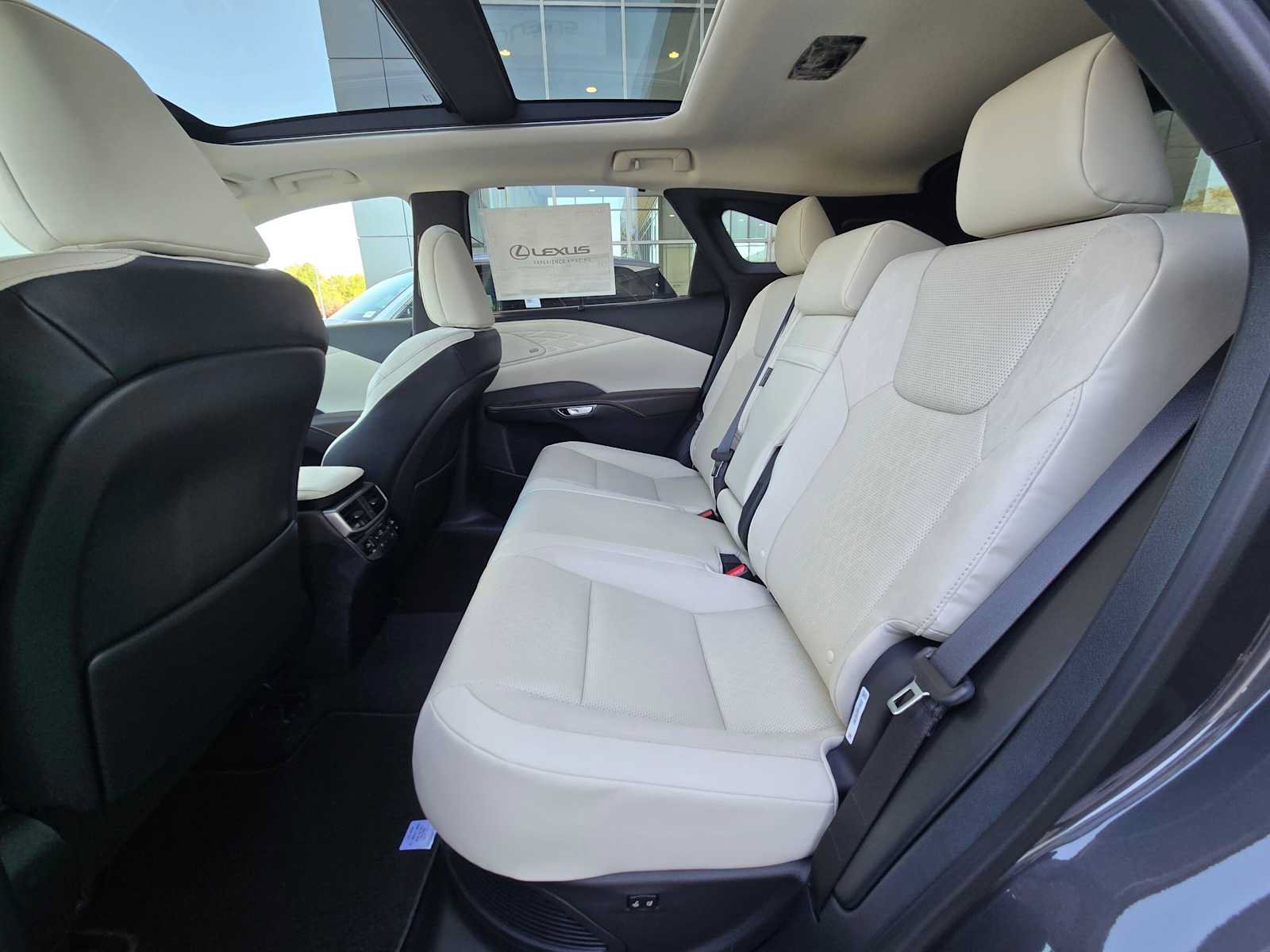 New 2026 Lexus RX 350 w/ Convenience Package AWD/4WD image 16