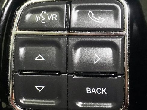 Used 2014 Chrysler 300 S image 28