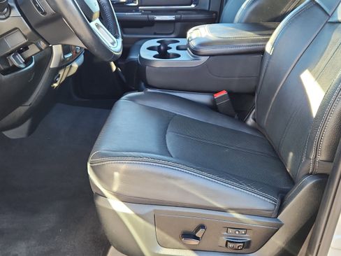 Used 2018 RAM 2500 Laramie w/ Convenience Group AWD/4WD image 10