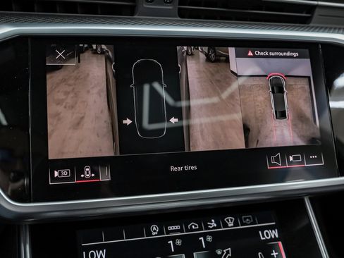 Used 2021 Audi RS 7 Sportback w/ Carbon Optic Package image 31