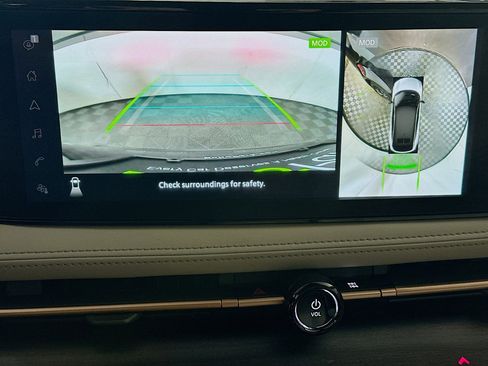 Used 2024 Nissan Ariya FWD image 23