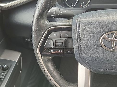 Used 2022 Toyota Tundra SR5 AWD/4WD image 18