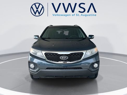 Used 2011 Kia Sorento LX w/ Convenience Pkg FWD image 3