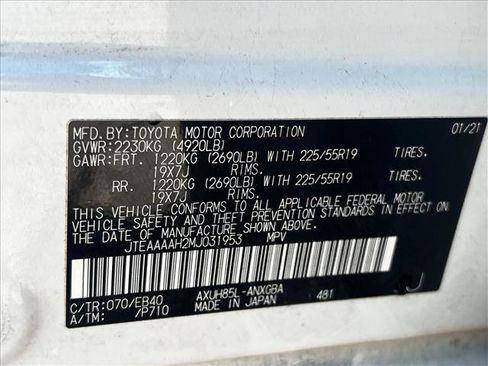 Certified 2021 Toyota Venza XLE w/ Carpet Mat Package (TMS) image 27