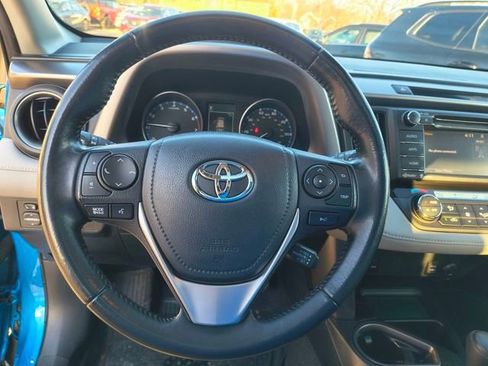 Used 2018 Toyota RAV4 XLE image 15