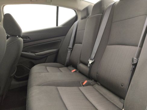 Used 2023 Nissan Altima 2.5 SV image 18