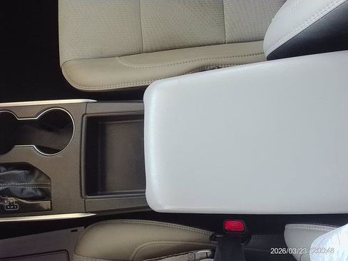 Used 2017 Toyota Camry SE FWD image 13