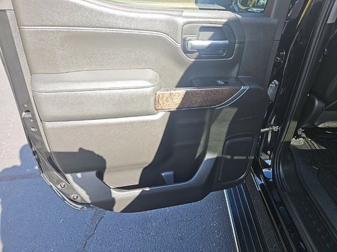 Used 2022 GMC Sierra 1500 Denali w/ Denali Reserve Package image 26