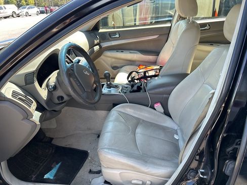 Used 2013 INFINITI G37 x w/ Premium Pkg image 5