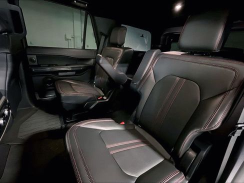 Used 2024 Ford Expedition Limited image 36